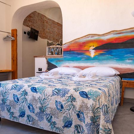 Hotel La Casa Di Dario La Maddalena  Esterno foto