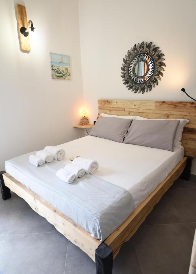 Hotel La Casa Di Dario La Maddalena  Esterno foto