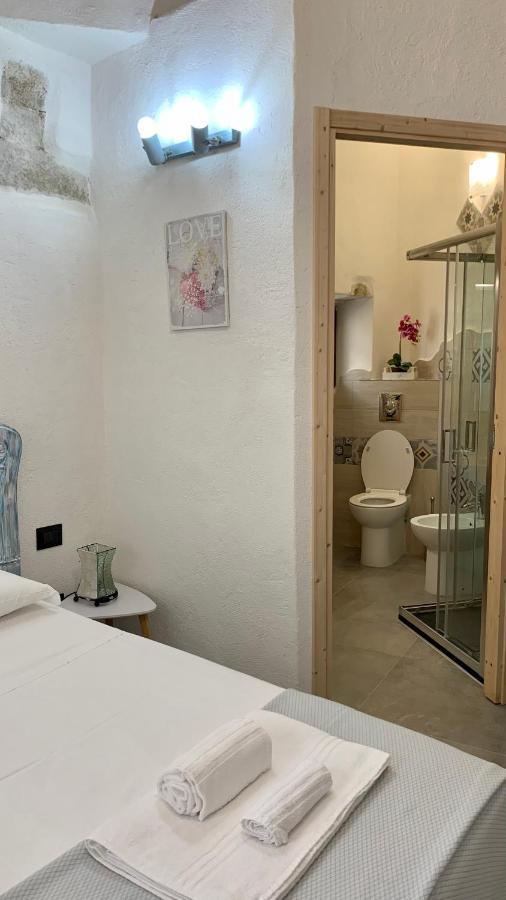 Hotel La Casa Di Dario La Maddalena  Esterno foto