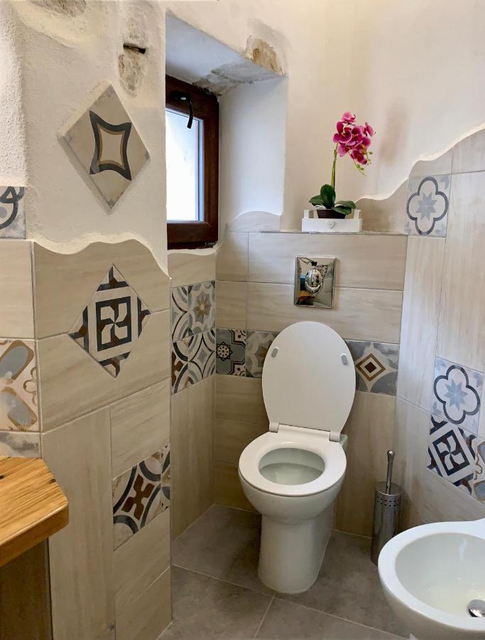 Hotel La Casa Di Dario La Maddalena  Esterno foto