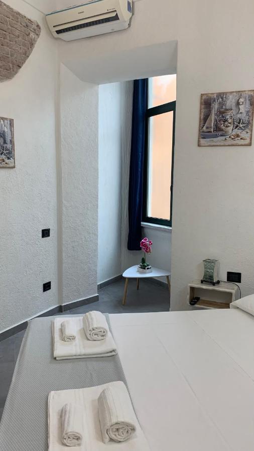 Hotel La Casa Di Dario La Maddalena  Esterno foto