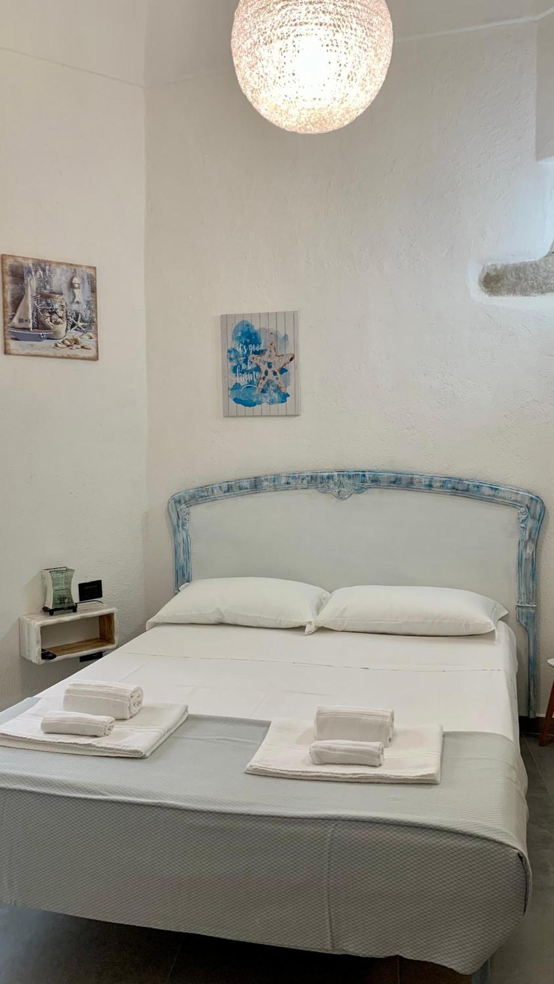 Hotel La Casa Di Dario La Maddalena  Esterno foto