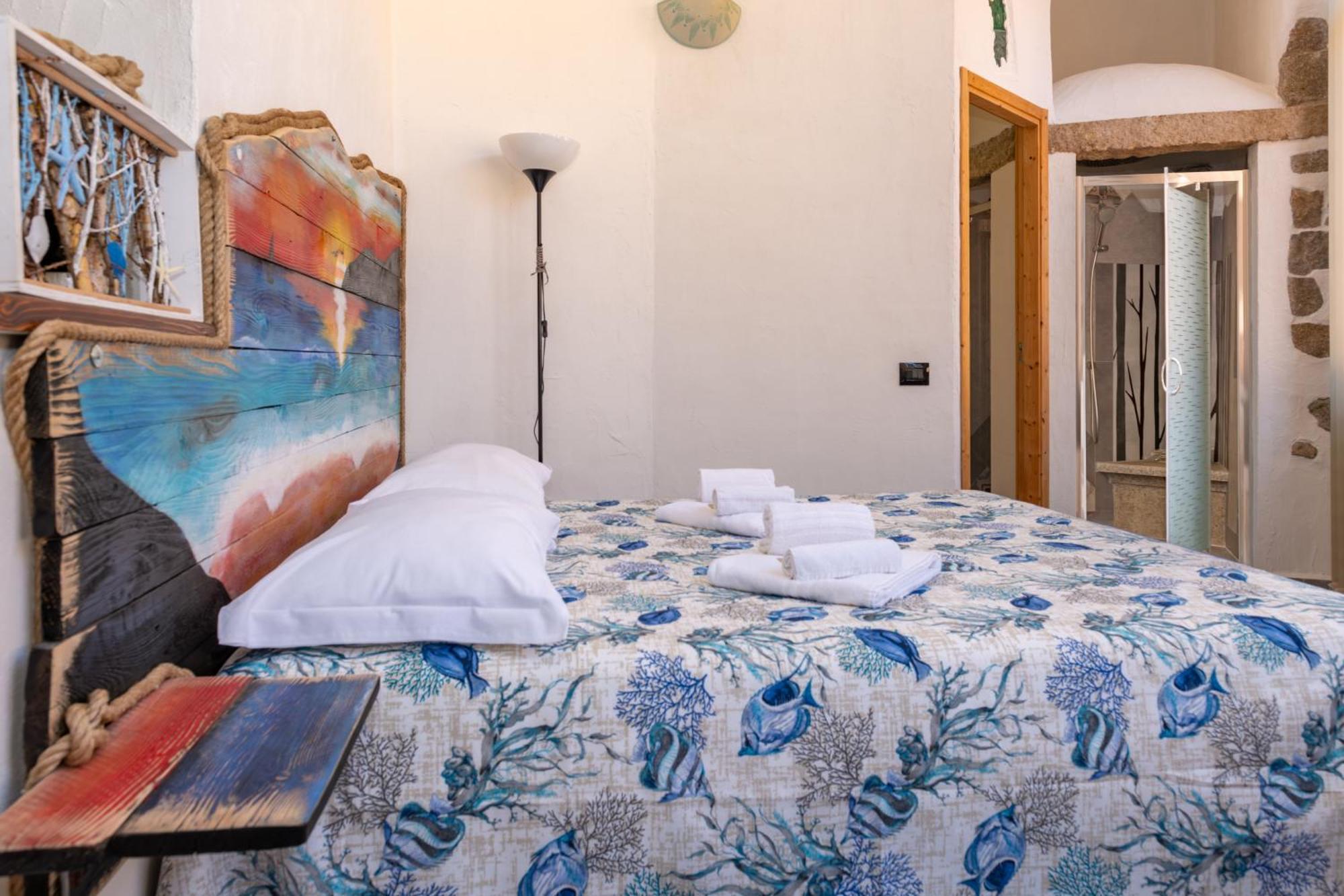 Hotel La Casa Di Dario La Maddalena  Esterno foto